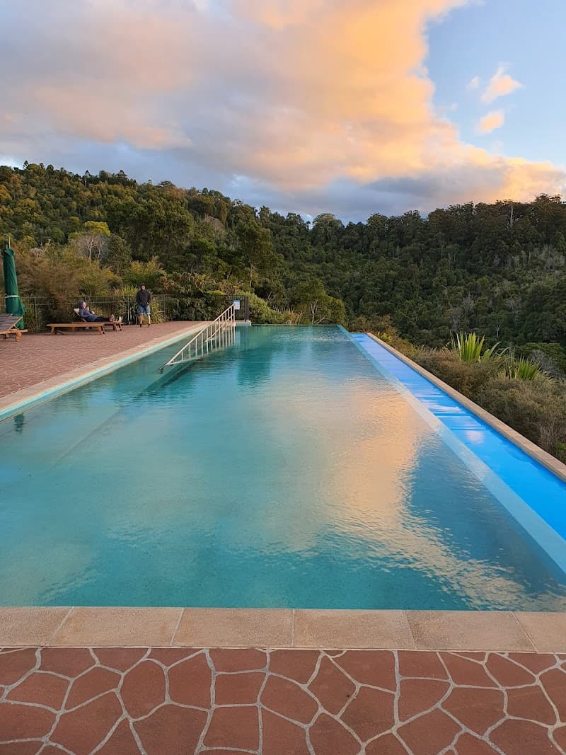 O'Reilly's Lost World Spa Brisbane photo