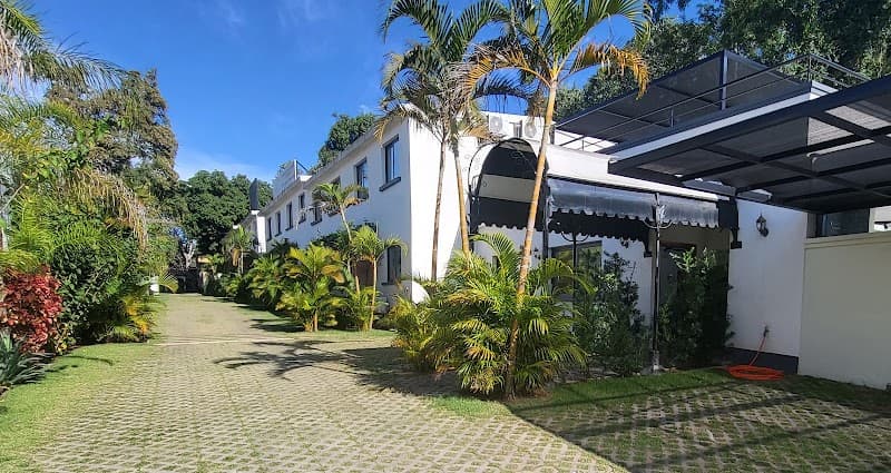 Oasis-Dream Holidays La Petite France San Bernardino photo