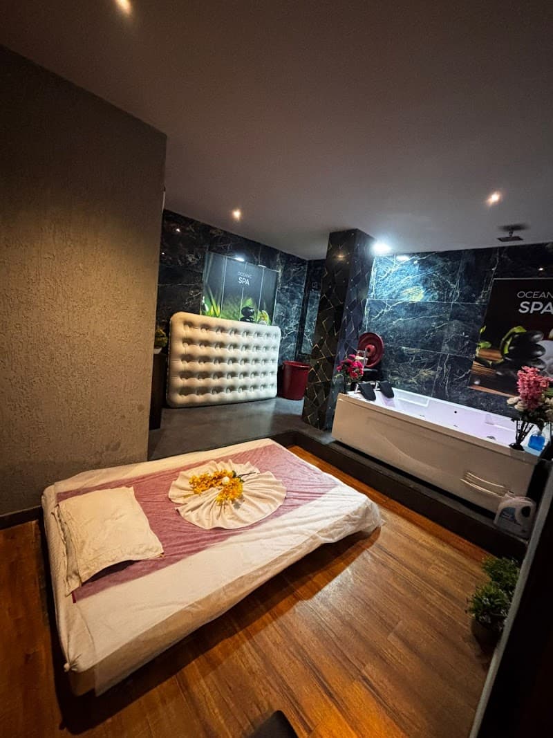 Oceanic Spa Bandra Mumbai photo