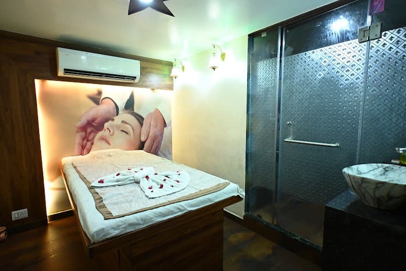 Oceanic Spa In Vashi Mumbai photo