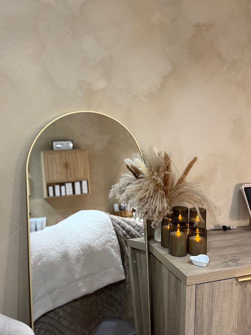 Ohmbiance Holistic Skin Care & Wellness Los Angeles photo