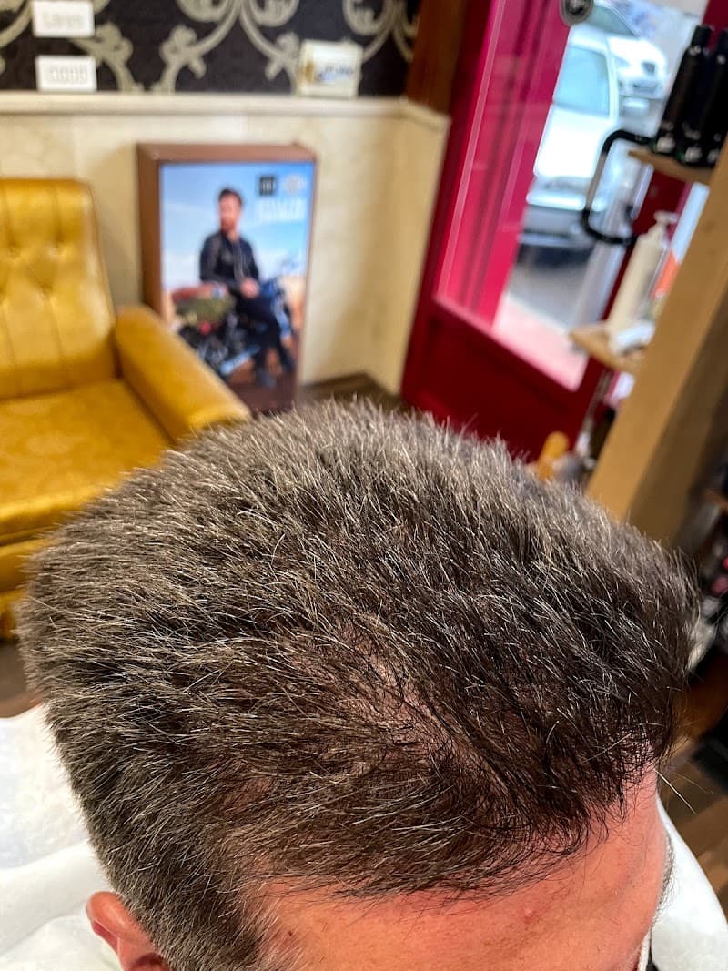 Oliver's Barbers San Antonio de Padua photo