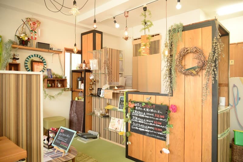 Omoromachi Esthetic Salon / Omoromachi Osteopathic Clinic Naha City photo