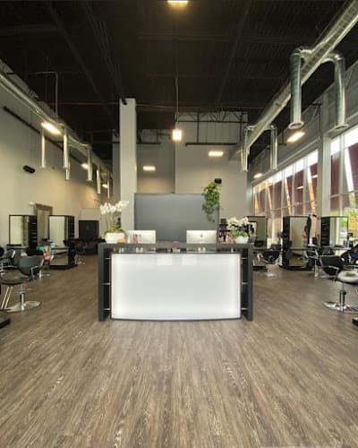 ONE SALON Malé photo
