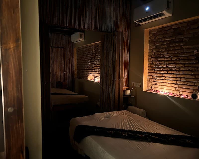 Original Thai Massage - Masaje tailandés Tarragona photo