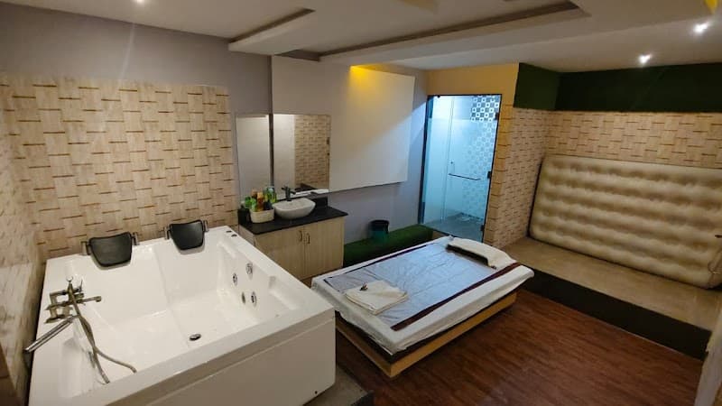 Oz Spa Chhatrapati Sambhaji Nagar photo