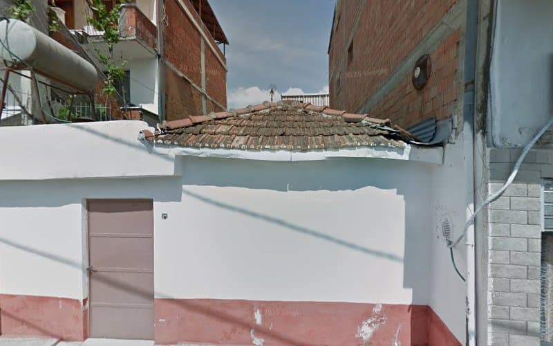 Parukeri Friends Tiranë photo