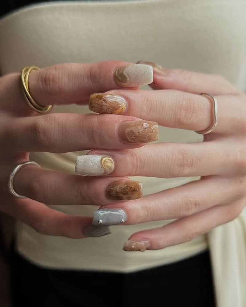Tokyo pas a pas nail photo