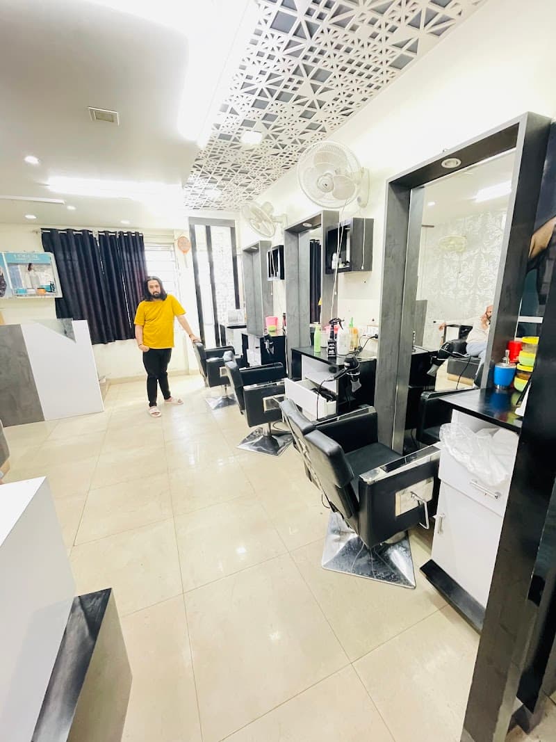Perfect scissor unisex saloon spa Ajmer photo