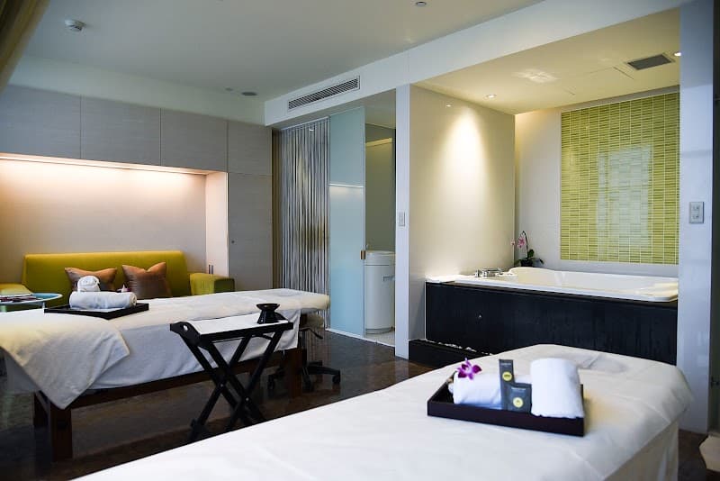 Perfectionist Vietnamese Male & Female Health Shampoo Spa Center Taoyuan City photo