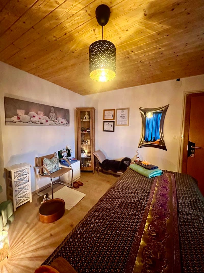 Phakrada Fusspflege und Massage Marbach photo