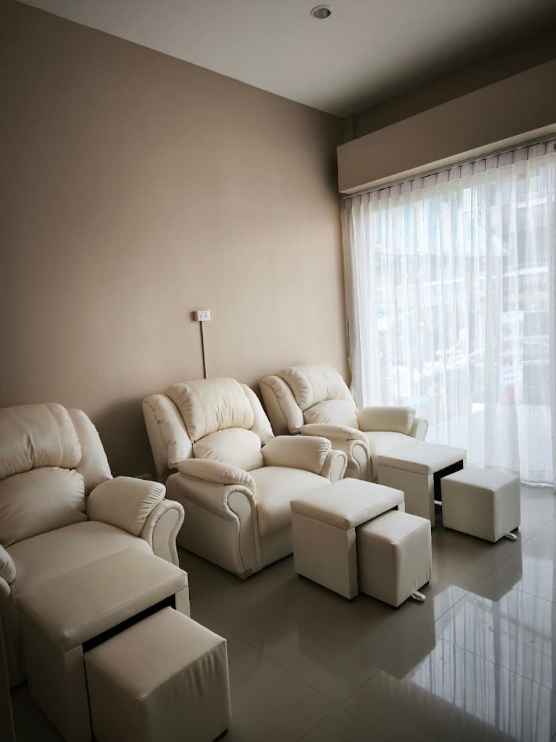 Phratamnak health massage Chonburi photo