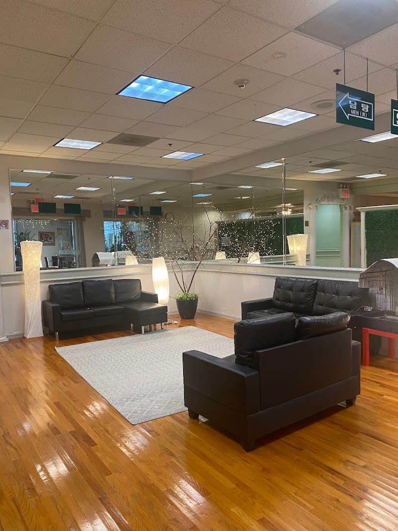 Pine Village Spa Flushing photo