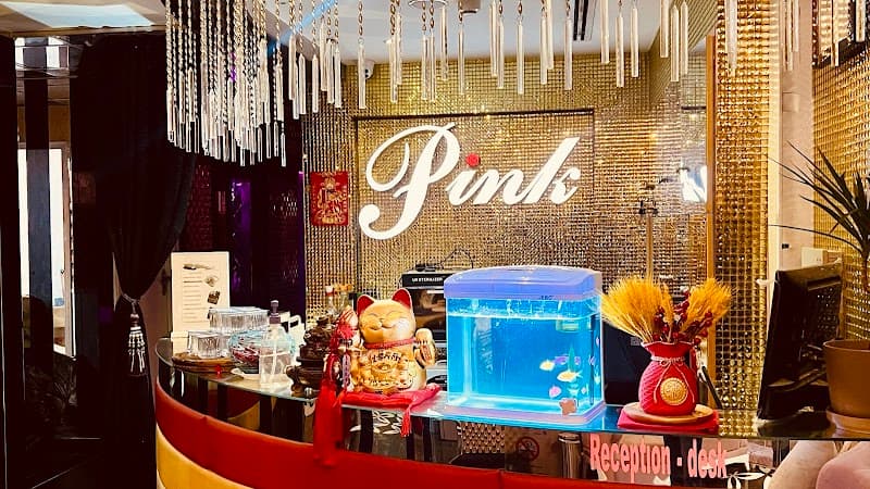 Pink massage Dubai photo