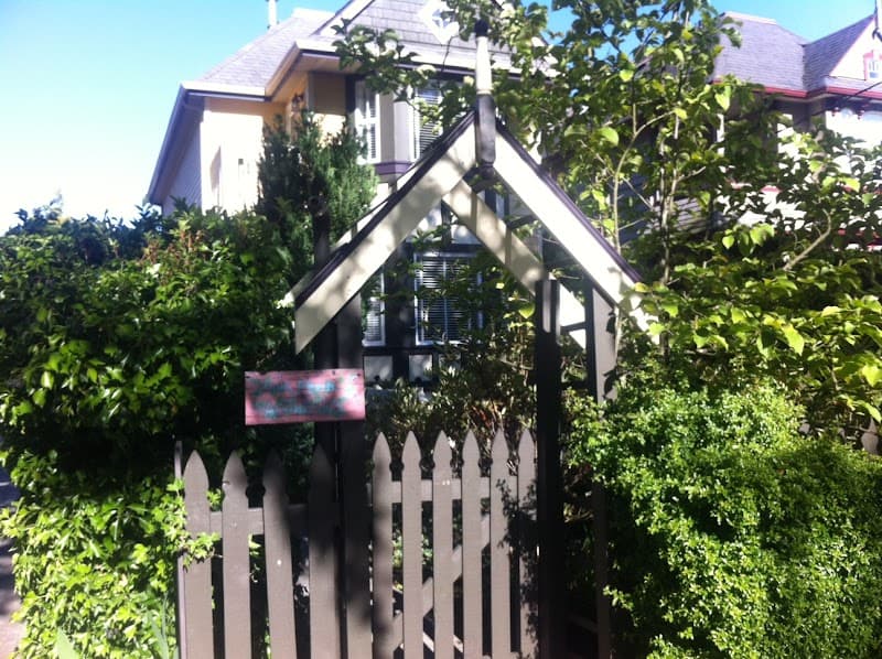 Pink Moon Health and Wellness Spa Victoria photo