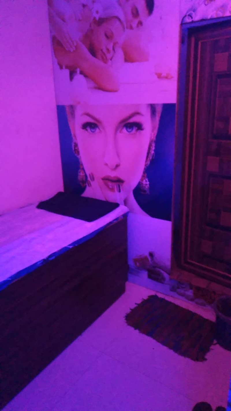 Pink Rose Thai Spa Black C photo