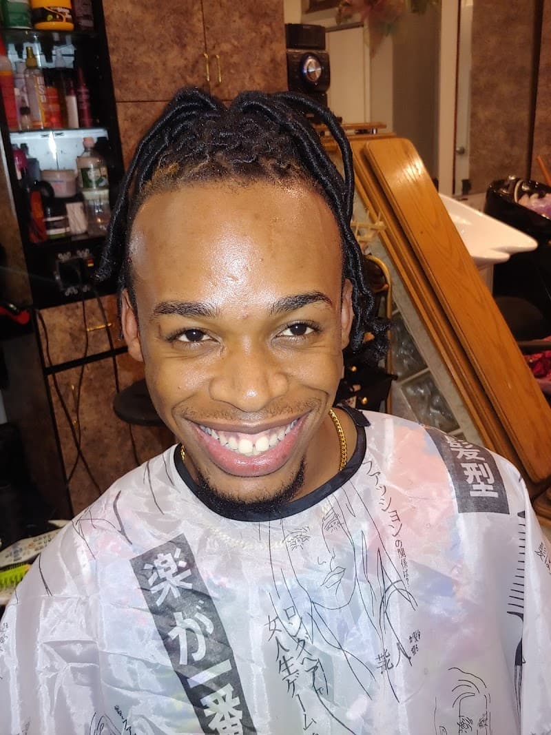 Pinky's Salon New York photo