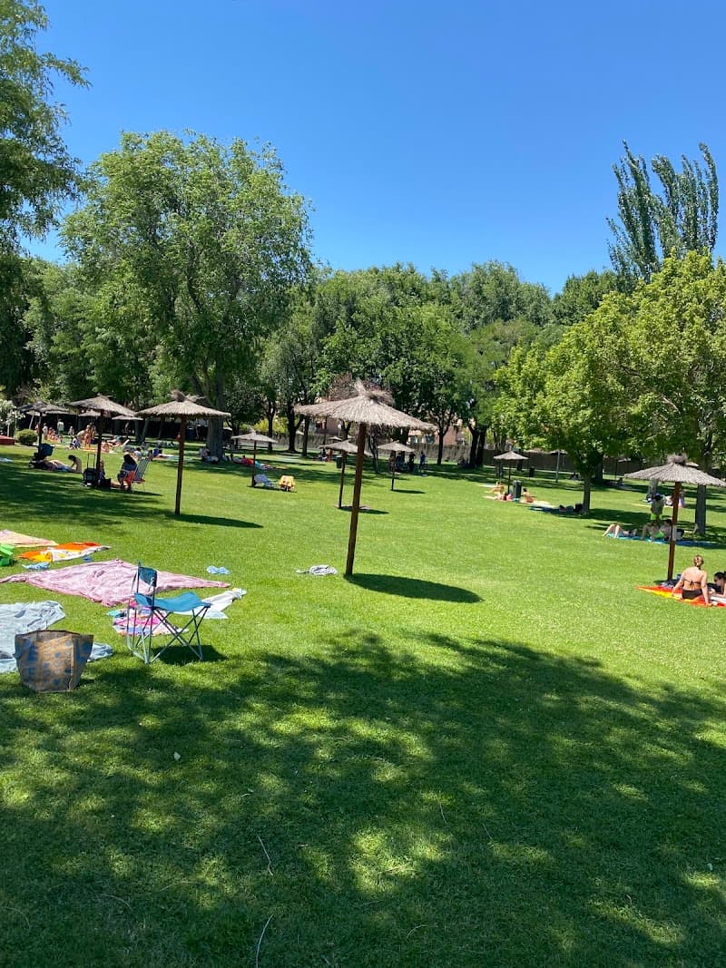 Piscina Urbanización Valparaíso Pinto photo