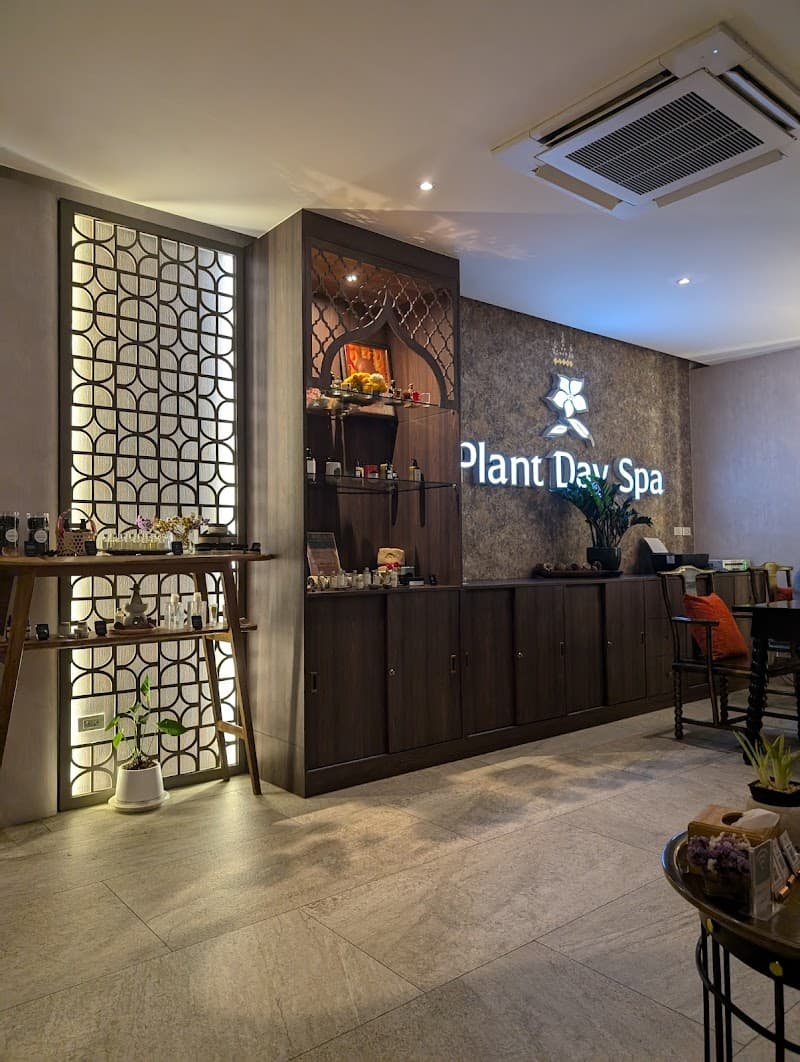 Plant Day Spa PloenChit Tower B Montecito photo
