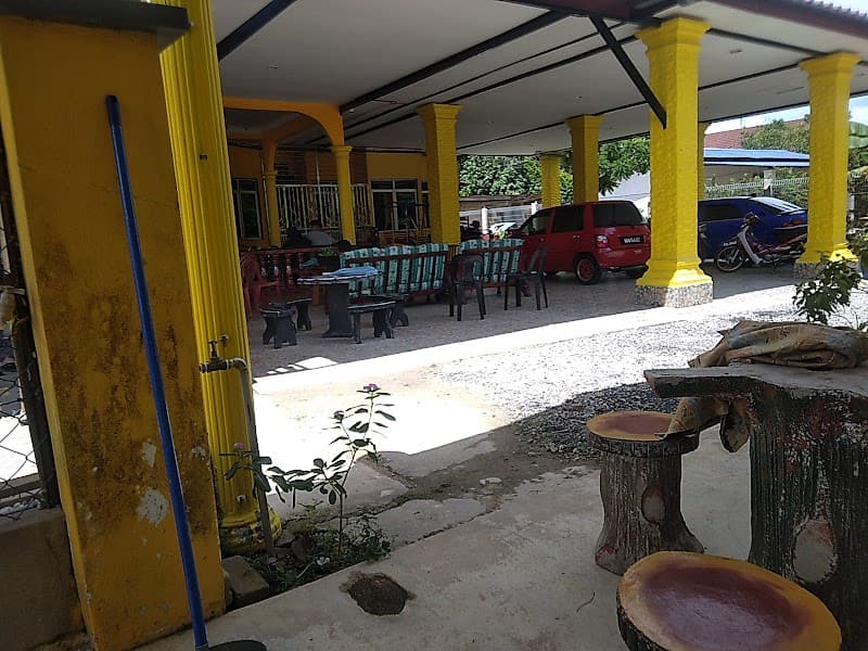 Pok Nik Urut Ketereh photo