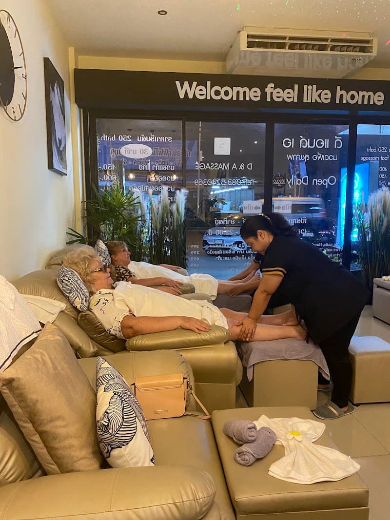 Post-Surgery Chest and Back Massage Phuket photo