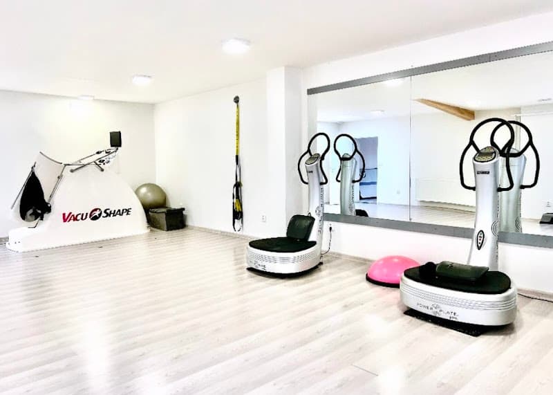 Power Plate Studio Daniela Karviná photo