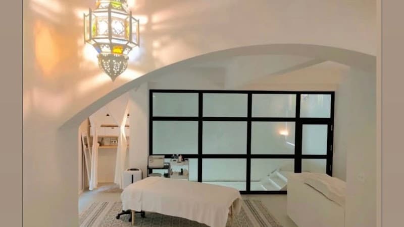 Private Salon MAHINA Naha City photo