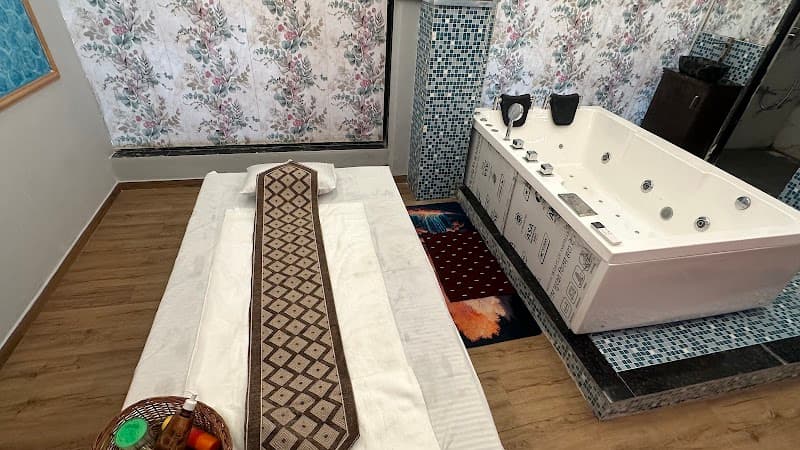 Professional Spa piplod Surat photo