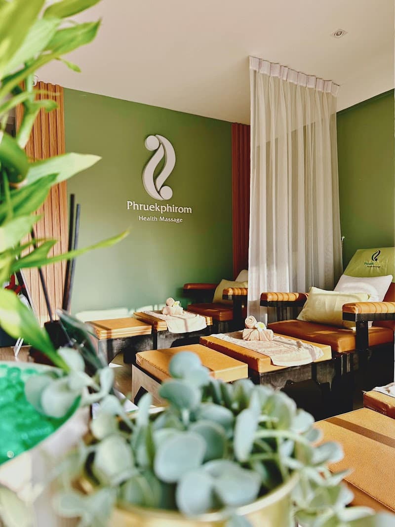 Prukpirom Health Thai Massage & Waxing Services Bangkok photo