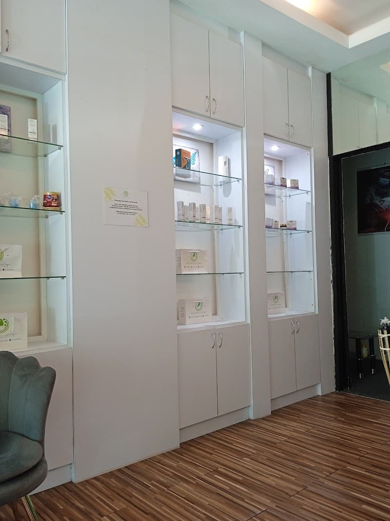 Puncak Jalil Spa Seri Kembangan photo