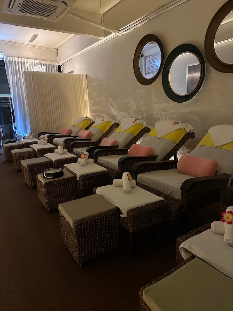 Pure Family Wellness Massage Center Authentic Thai Massage George Town photo