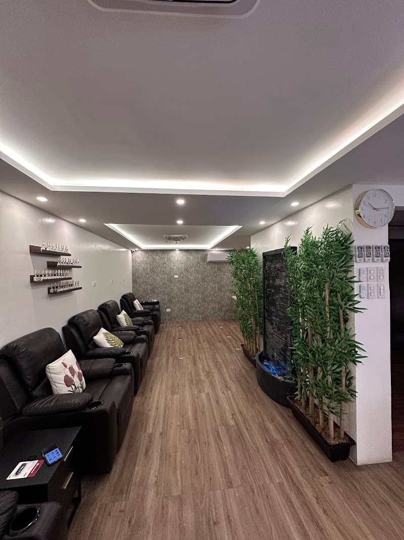 PureLuxxe Wellness Spa - Luxent Hotel Quezon City photo