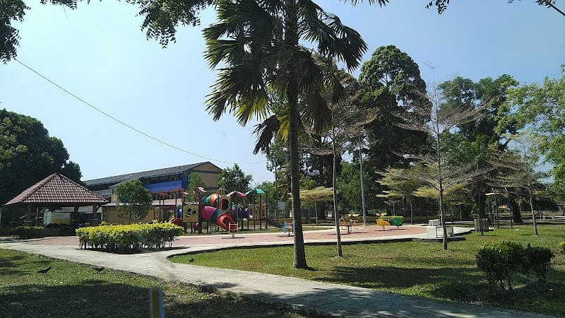 Pusat Kecantikan Yati Kubang Parit photo