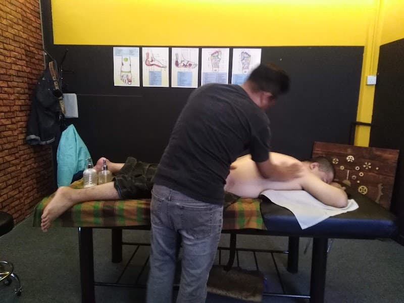 Pusat Terapi Urutan Melayu Parit Raja photo