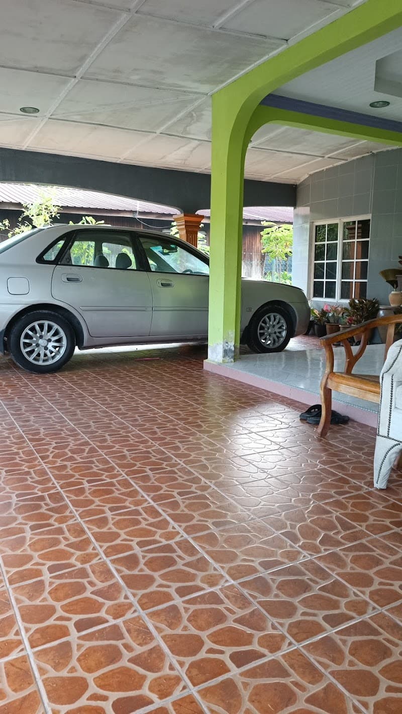 Pusat urutan tradisional sri langkas Puchong photo