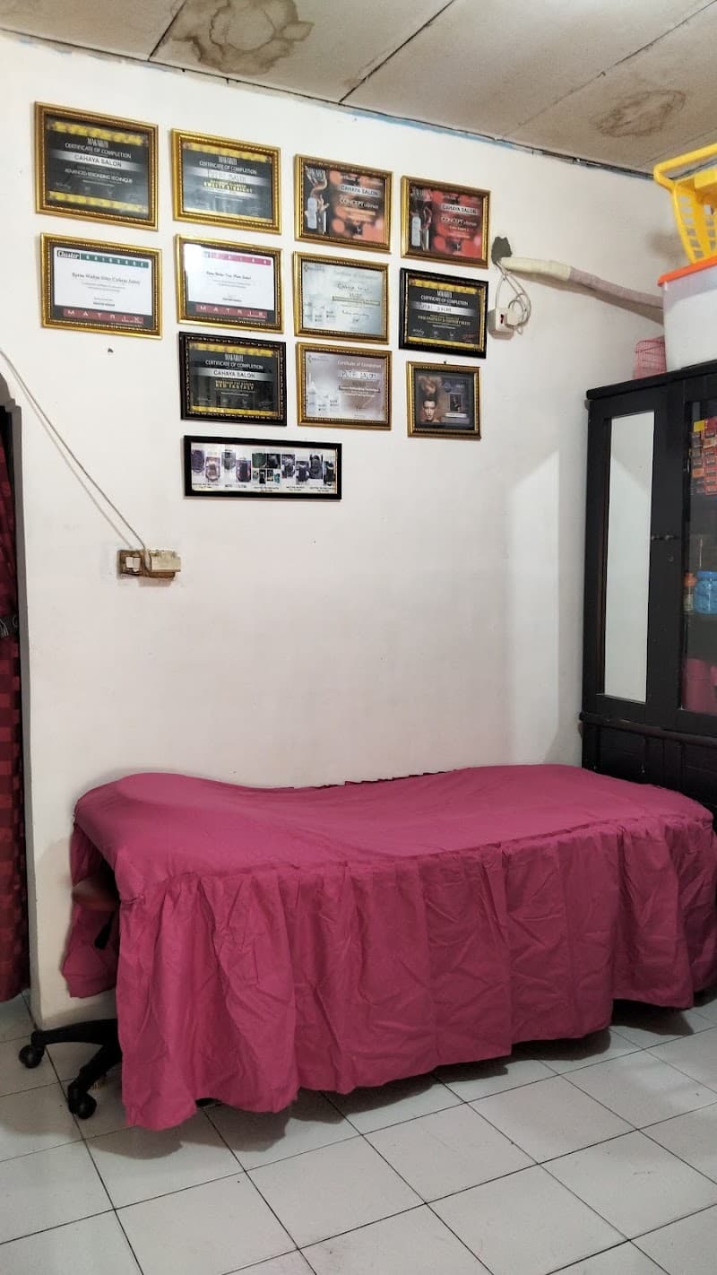 Putrid Salon Tangerang photo