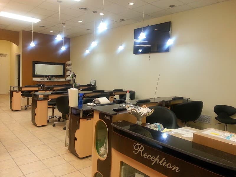Q Nails & Spa Cedar Falls photo