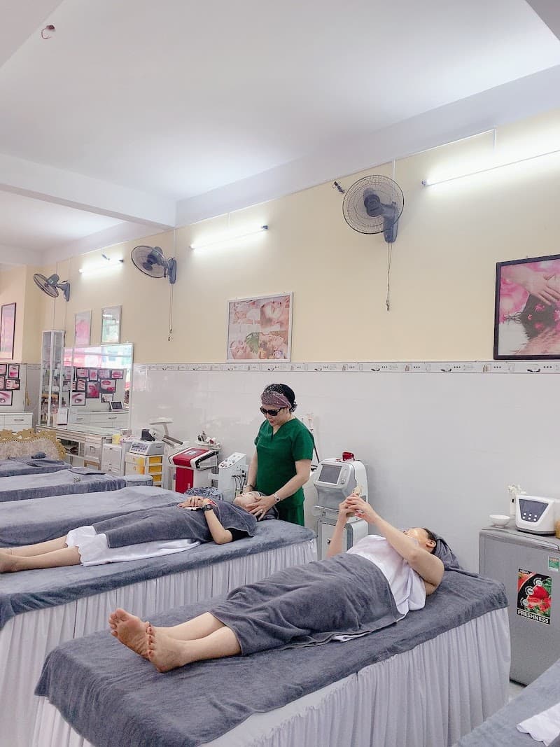 Quỳnh Liên Nails Mi Phun Xăm Spa Huyện Bình Giang photo