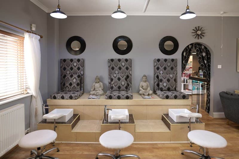 R and R Spa Bideford photo