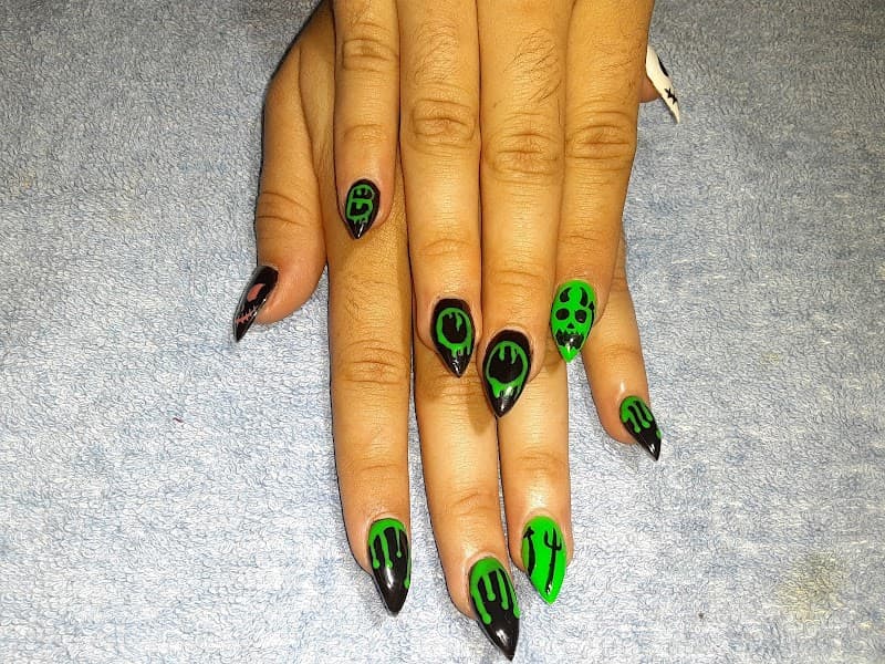 R Nails & Spa Texarkana photo