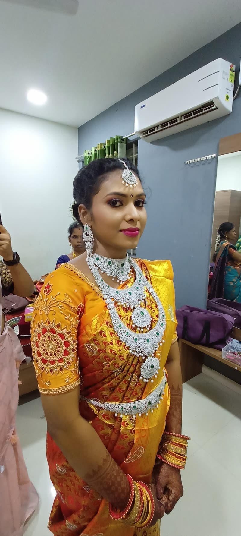 Rajathy's Looks Beauty Parlour Mayiladuthurai photo