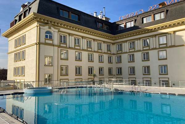 Ramada by Wyndham Plovdiv Trimontium photo