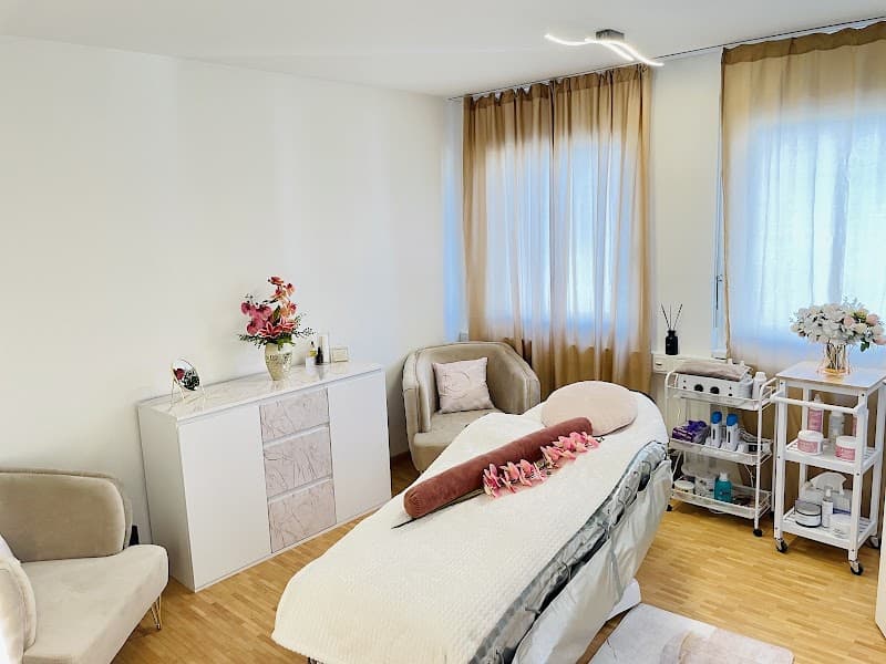 Rea Nails & Beauty Horgen photo