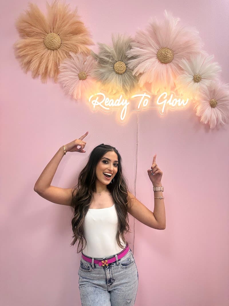 Ready To Glow by Muskaan Buford photo