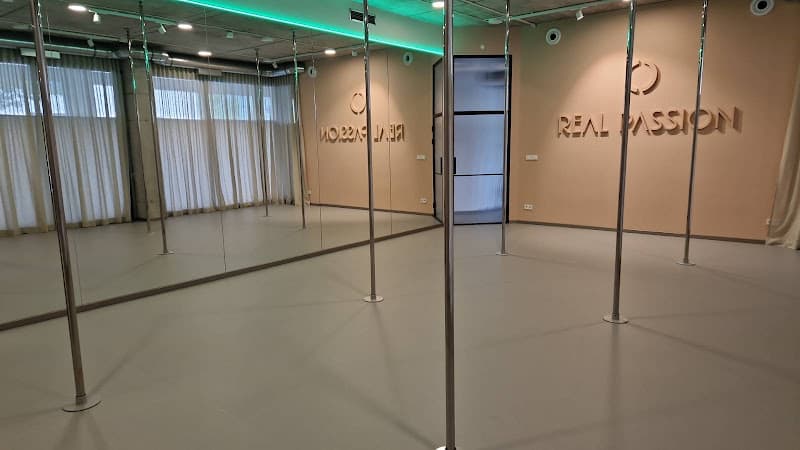 Real Passion Pole Dance & Aerial Studio Kraków photo
