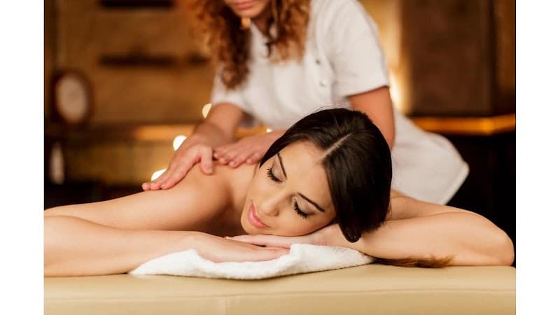 Red Rouge Beauty and Wellness Day Spa Corona photo