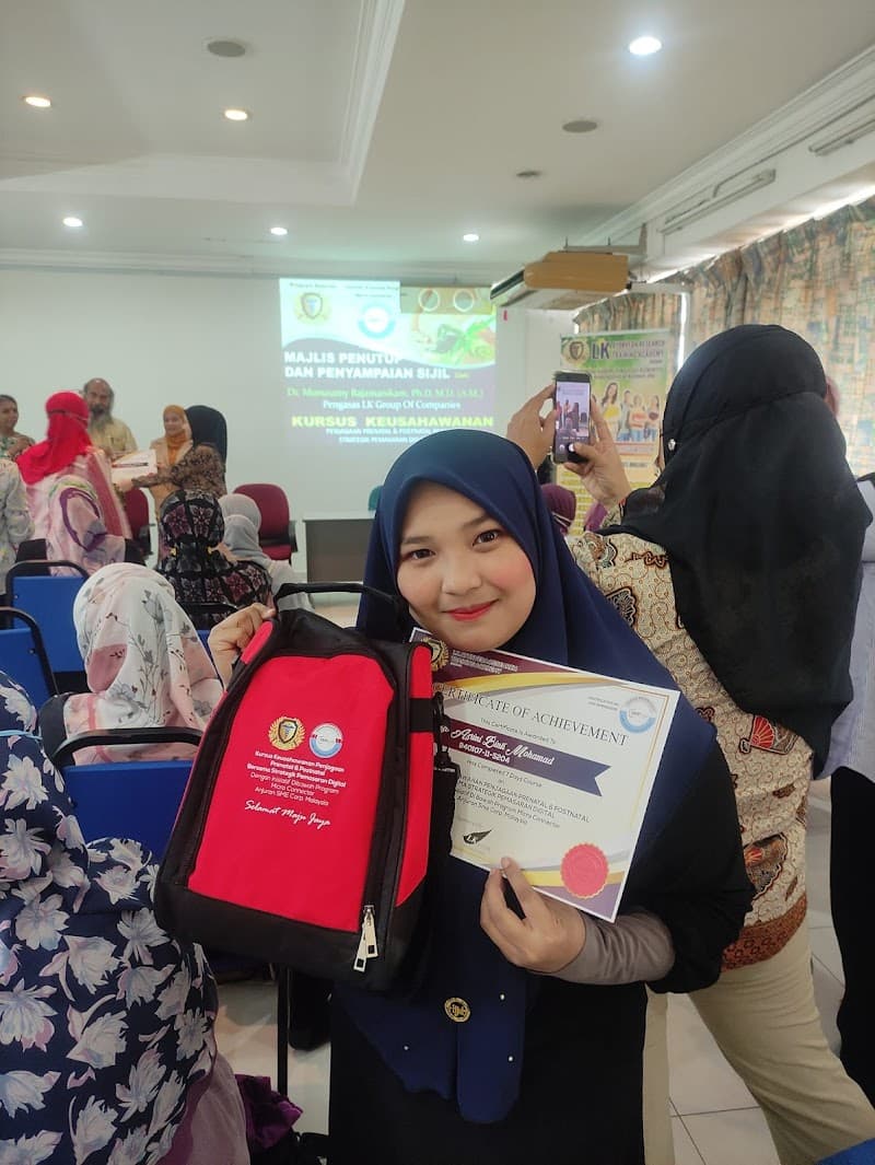 Reenace Wellness Spa Kerteh photo