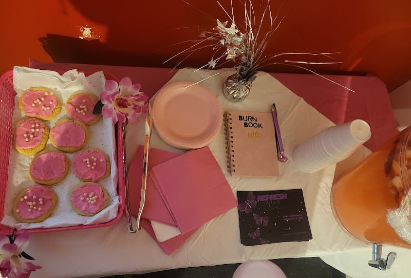 Refresh By La-B Beauty Day Spa Suite Terre Haute photo