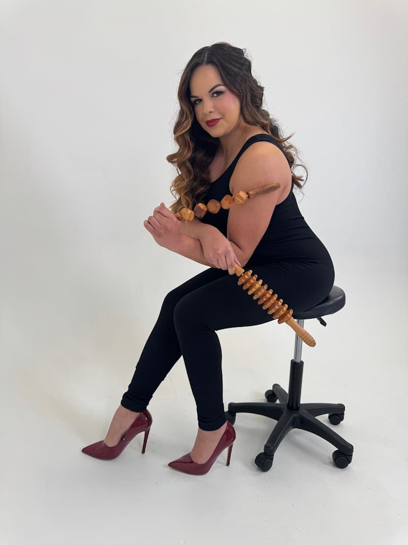 Reina Body Sculpting Chandler photo