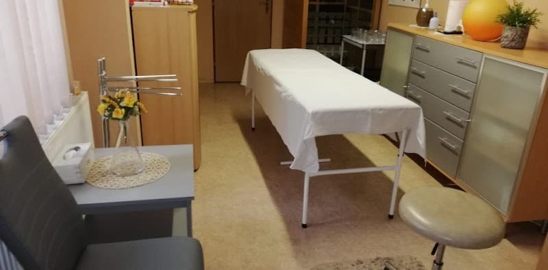 Rekondiční masáže, baňkování, reflexní masáže Sedlčany photo